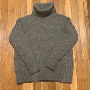 🎉HP🎉 Adrienne Vittadini turtleneck